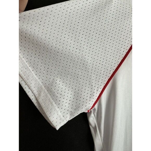 Philadelphia Phillies Majestic Women's Shirt M  V-Neck Baseball White New MLB - Picture 3 of 7